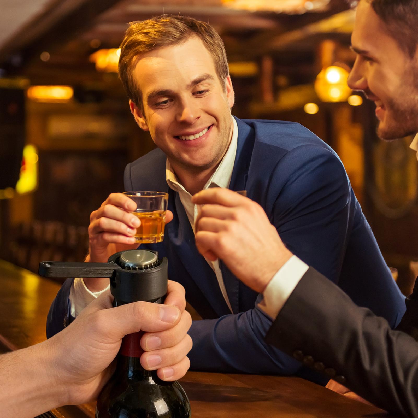 Kitchen Gadgets Men - Arbeidsbesparende mechanische gadget drankflesopener bierflesopener handbediend